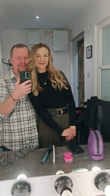 Sesja wizerunkowa z fotografką Wiolettą 📸 zero zadęcia!

Pełen luz, uśmiech i dystans! 😂

Wojtek za obiektywem i Wiola z głową pełną kreatywnych pomysłów. ✨

Idealne zdjęcia na Instagrama i stronę www! Zobaczcie efekty! 👇