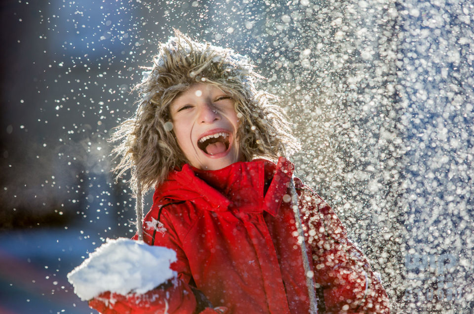 Dzieci lubią zimę – fotografie ilustracyjne